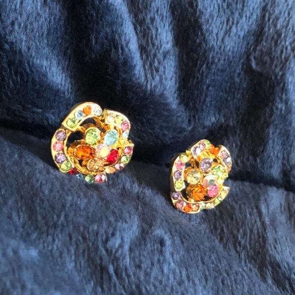Multicolored Stoned gold toned earrings - Picture 3 of 8